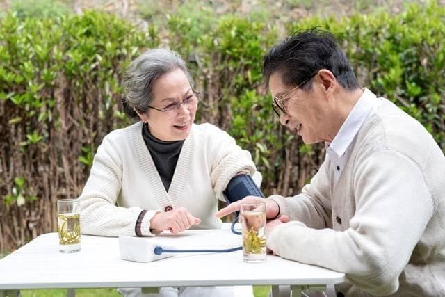 晚年不缺钱花的 3 种老人，年纪越大越享福，看看其中有你吗？