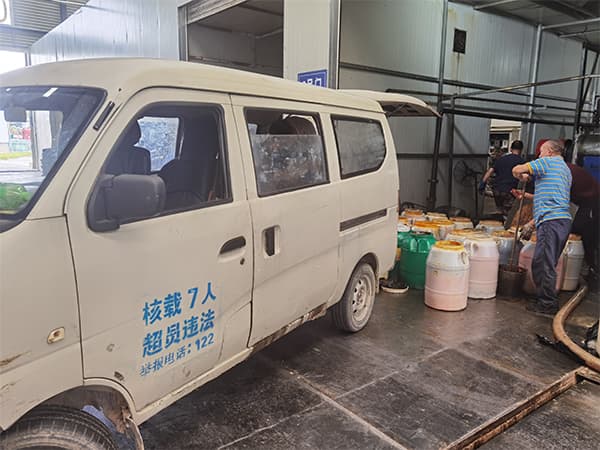 利用废油脂合成生物油的方法
