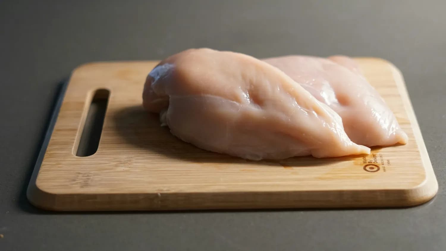 鸡胸肉三明治：高蛋白低脂，减脂期的营养美味选择