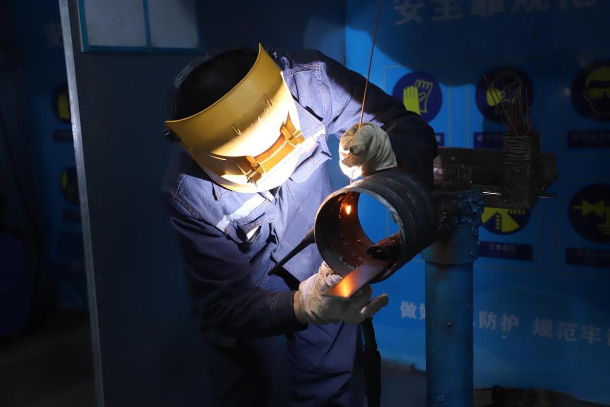 二保焊入门全攻略：从安全防护到实践操作