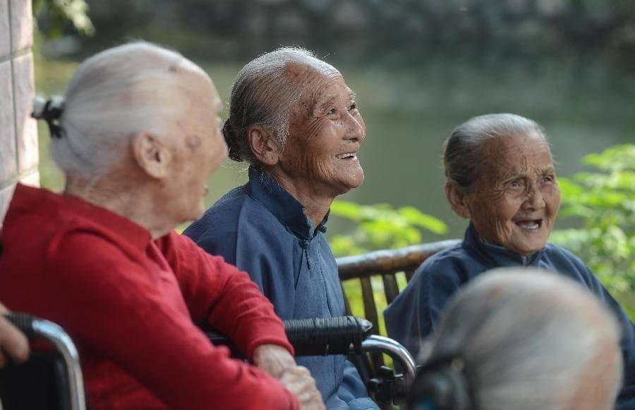 解密长寿秘诀：5位百岁老人的生活习惯大揭秘