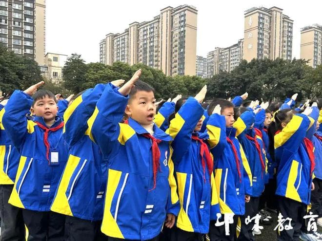 直击！来看邛崃各校园新学期的打开方式