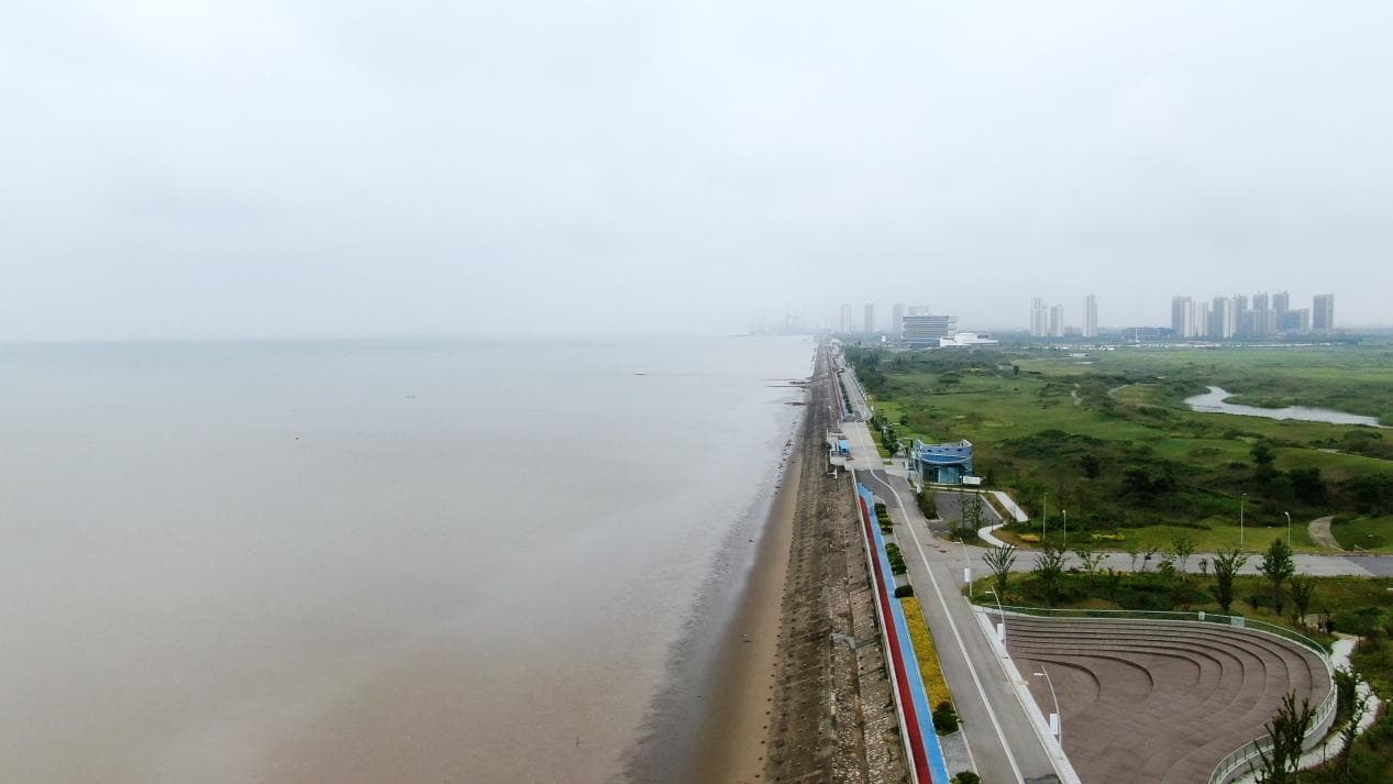 江苏南通“向海图强”：产业集聚锻造“蓝色引擎”