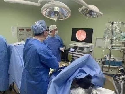 广东省二医成功实施UBE微创手术，巧治腰椎间盘突出复发