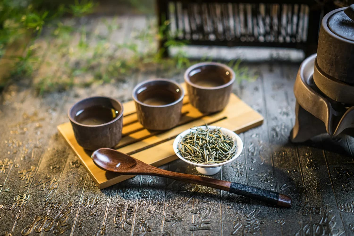 秋冬品茗指南：西湖龙井茶的冲泡秘籍
