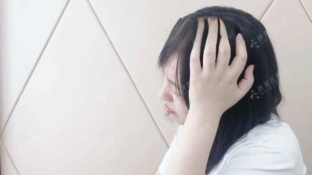 大部分头痛都与颈部有关！教你辨别颈源性头痛与紧张性头痛、偏头痛！