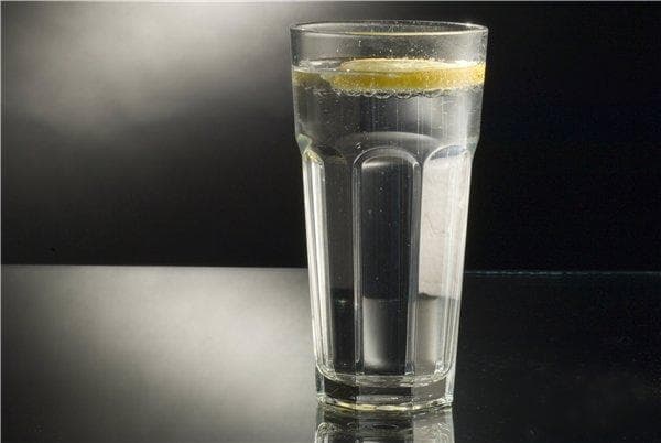 鲜柠檬水的功效与作用