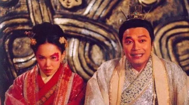 俗语“有事钟无艳，无事夏迎春”啥意思？道出男人本性