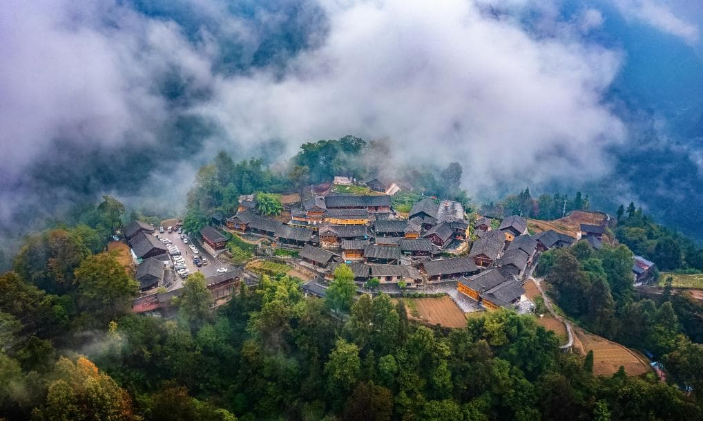 世界“最佳旅游乡村”：“精准扶贫”首倡地十八洞村