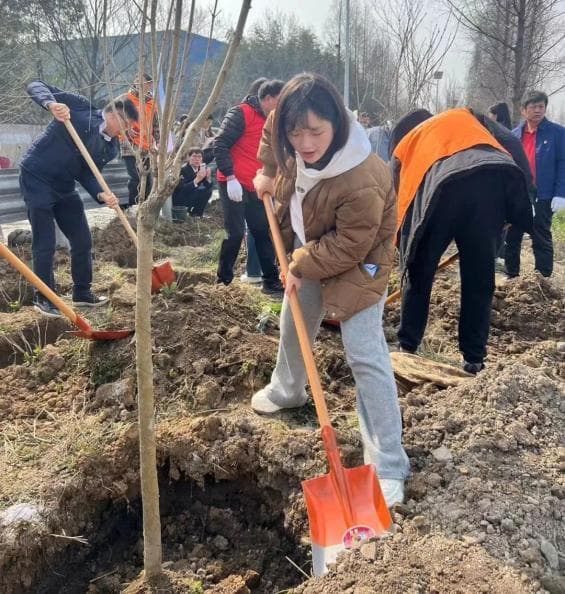 巾帼英姿 法治力量：一位法官助理的"助力"心得
