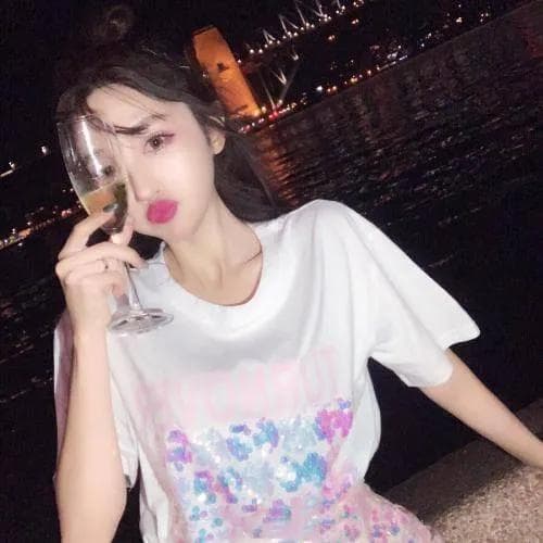 怎样判断女生是否喜欢你？女生喜欢你的5大迹象