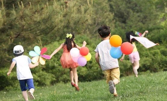 从蹒跚学步到探索世界：不同年龄段宝宝户外活动精选