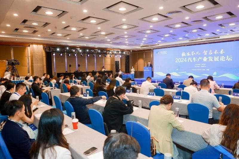 新能源汽车强势崛起引领创新潮流