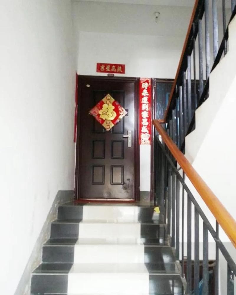 化解楼梯风水，开门见楼梯注意事项