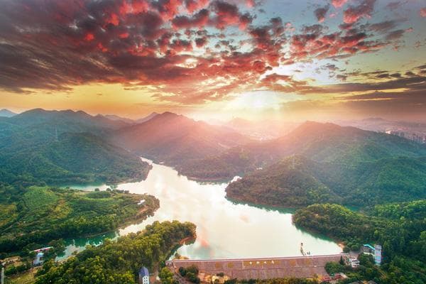 中山爬山攻略：7个最佳登山地点全解析