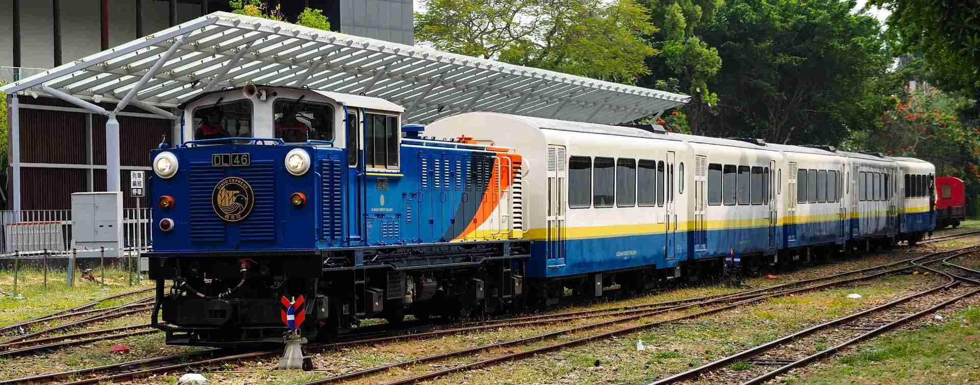 阿里山二日游：搭乘“栩悦号”探访百年森林铁路与山城秘境