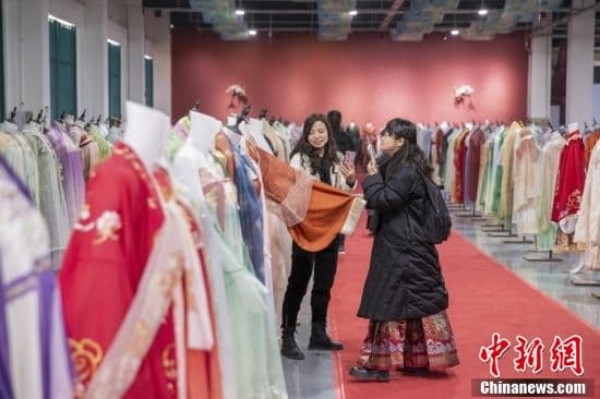 “国潮”澎湃，开放发展与文化自信同频共振
