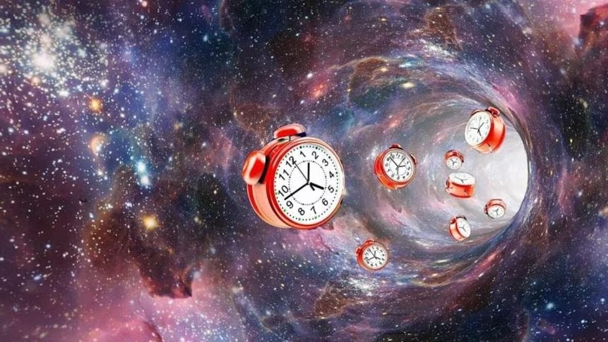 时间旅行是否能实现？科学家揭秘虫洞的真实可能性！