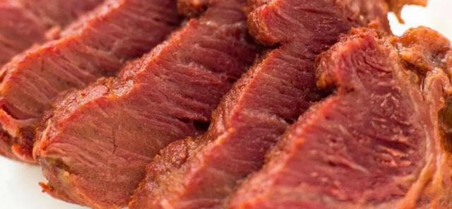 牛肉的家常做法：嫩滑牛肉轻松做，家常美味小技巧！