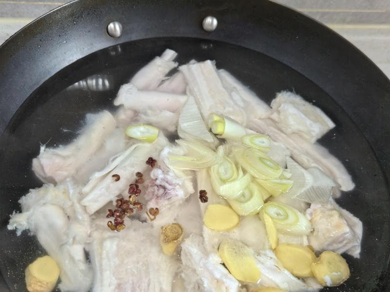 软烂入味的香辣卤牛蹄筋