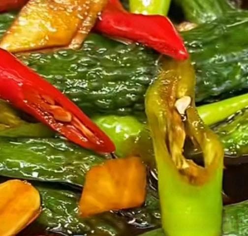 如何腌制出口感脆爽、色泽鲜绿的黄瓜
