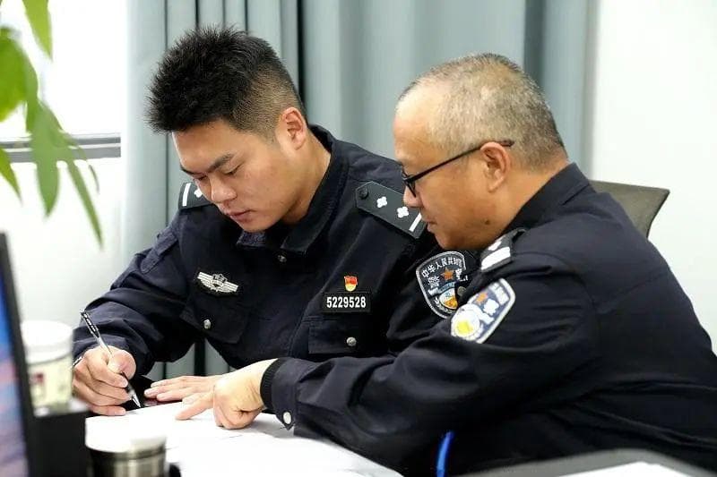 贵州监狱系统实施"师带徒"人才培养机制 助力新警快速成长
