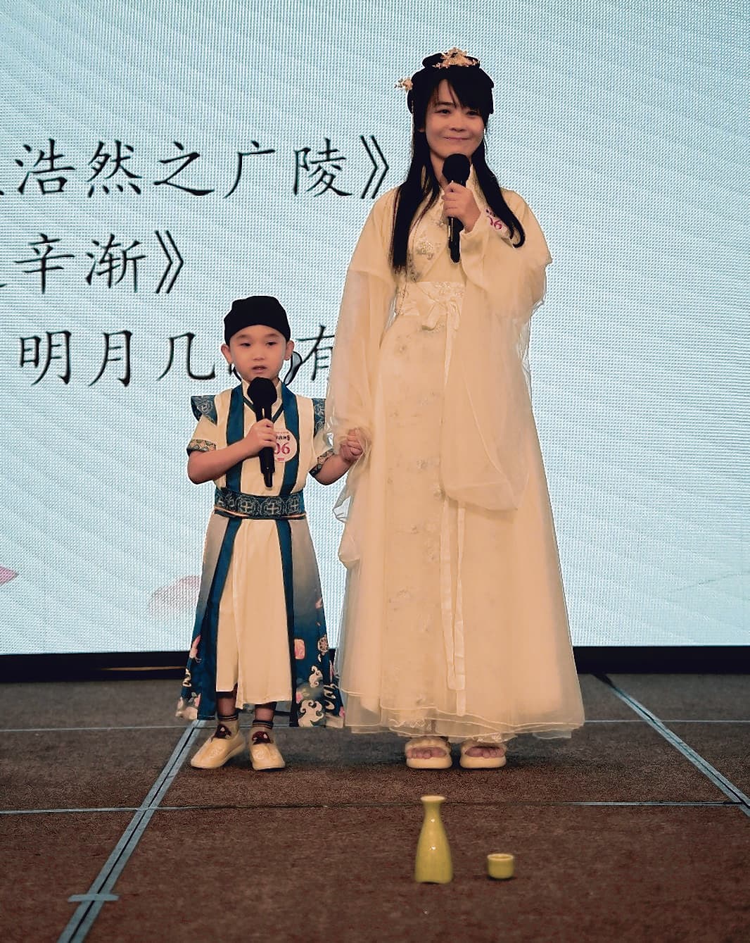 新加坡举办华文诗歌朗诵比赛 亲子同台展现中华文化魅力