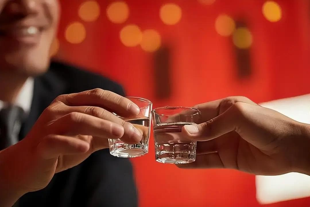 经常喝酒，但不喝多，每次不超过2两，对身体是好事还是坏事？