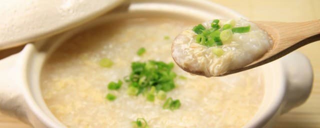 美的电饭煲煮粥步骤：从食材准备到成品出锅的详细教程