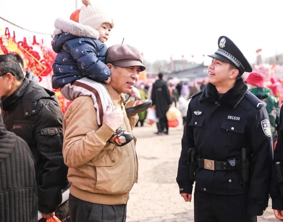 龙年警官：他们在“本命年” 守护平安年