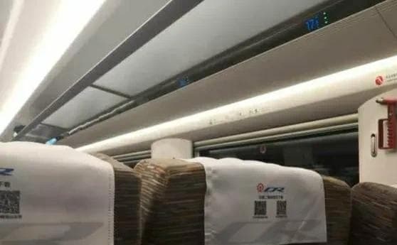 高铁D座 vs F座：哪个位置更舒适？