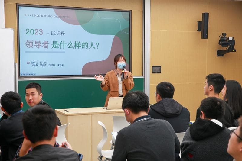 上海中学课程建设：从“期望图谱”到“体系化实施”