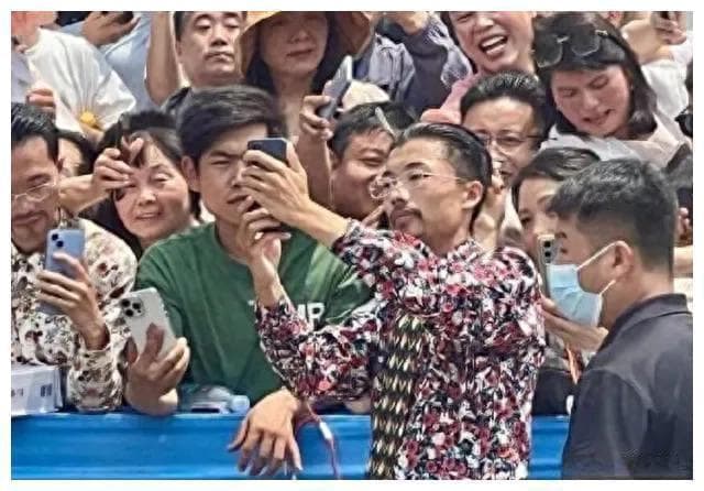 郭有才停播事件：网红行业的反思与警醒