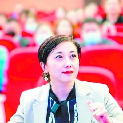 推动女性在数字浪潮中实现全面跃升