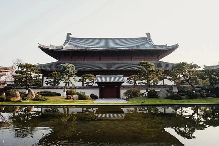 斗拱之美，古建筑的独特构件与装饰艺术，斗拱堪称中国古建筑的灵魂