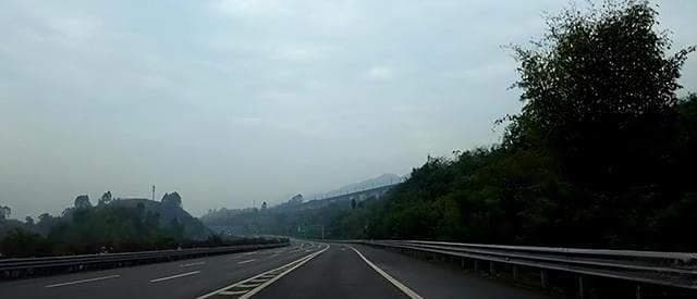 高速开车的15个安全驾驶技巧，一次性全告诉你，新手上高速要看