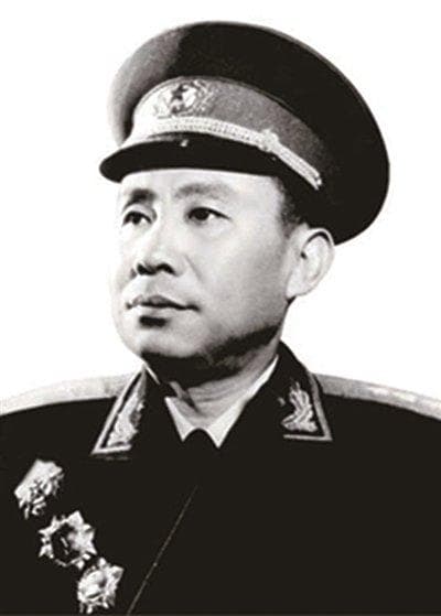 刘震：中国人民志愿军空军的奠基者