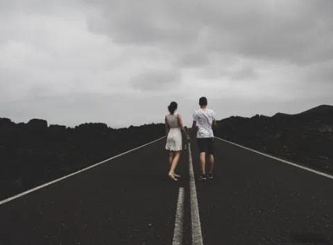 破解婚姻中的信任危机：重建幸福的桥梁