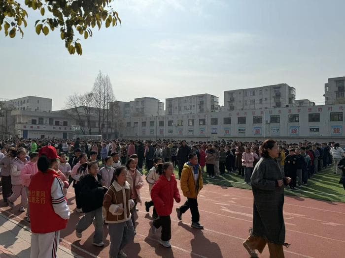 “小课间+大课间” 市实验小学：每天综合体育活动两小时