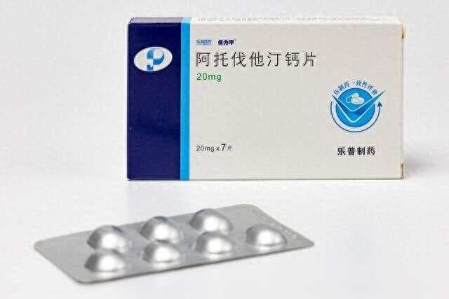 医生紧急提醒：长期吃阿托伐他汀钙片，这五个问题千万不能忽视！
