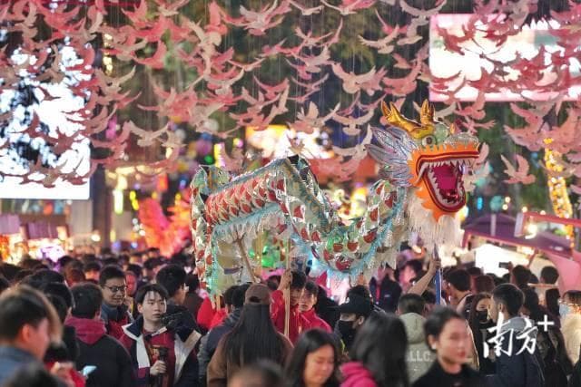 春节申遗成功：和平理念照亮人类非遗舞台
