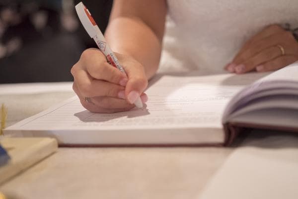 机关与事业编制人员劳动合同的法律分析及实务操作