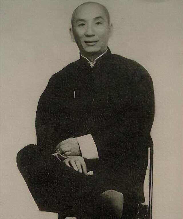 咏春拳宗师叶问：从佛山少年到世界武术推广者