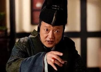 外戚、宦官是什么意思？他们在朝中起到怎样的作用？