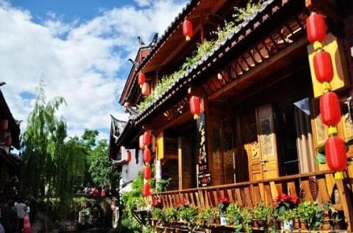 丽江旅游景点全攻略：古城、雪山、古镇一网打尽