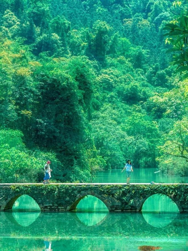 精选国庆出行：探寻十大隐秘而具治愈系的旅游景点