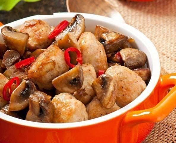 胆固醇高不能吃鸡肉？医生忠告：不想血液流不动，3种东西不要吃