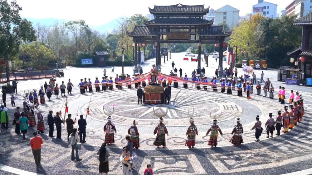 苗族过大年，民俗活动多