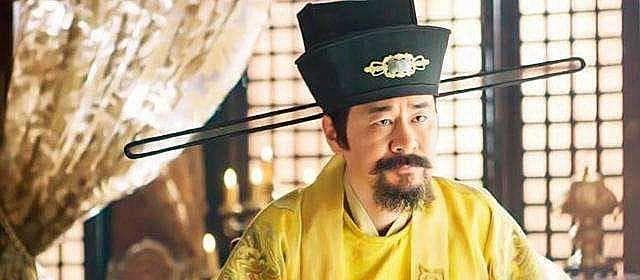 崇文抑武是两宋独有的特色：能使皇权逐步加强，也使国力逐渐衰弱