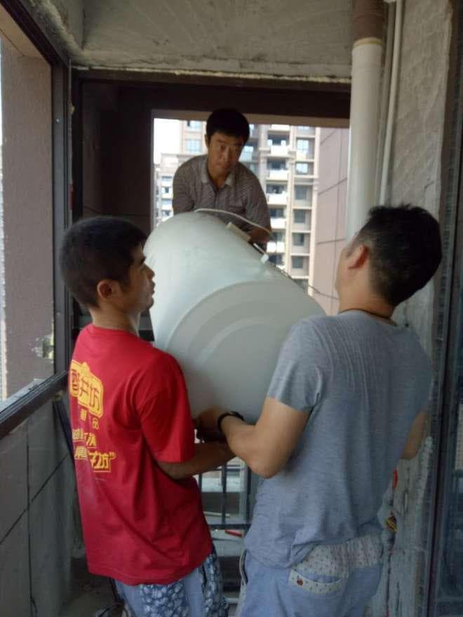 揭秘家用电热水器正确安装方法：原来我家一直装错，难怪用不顺